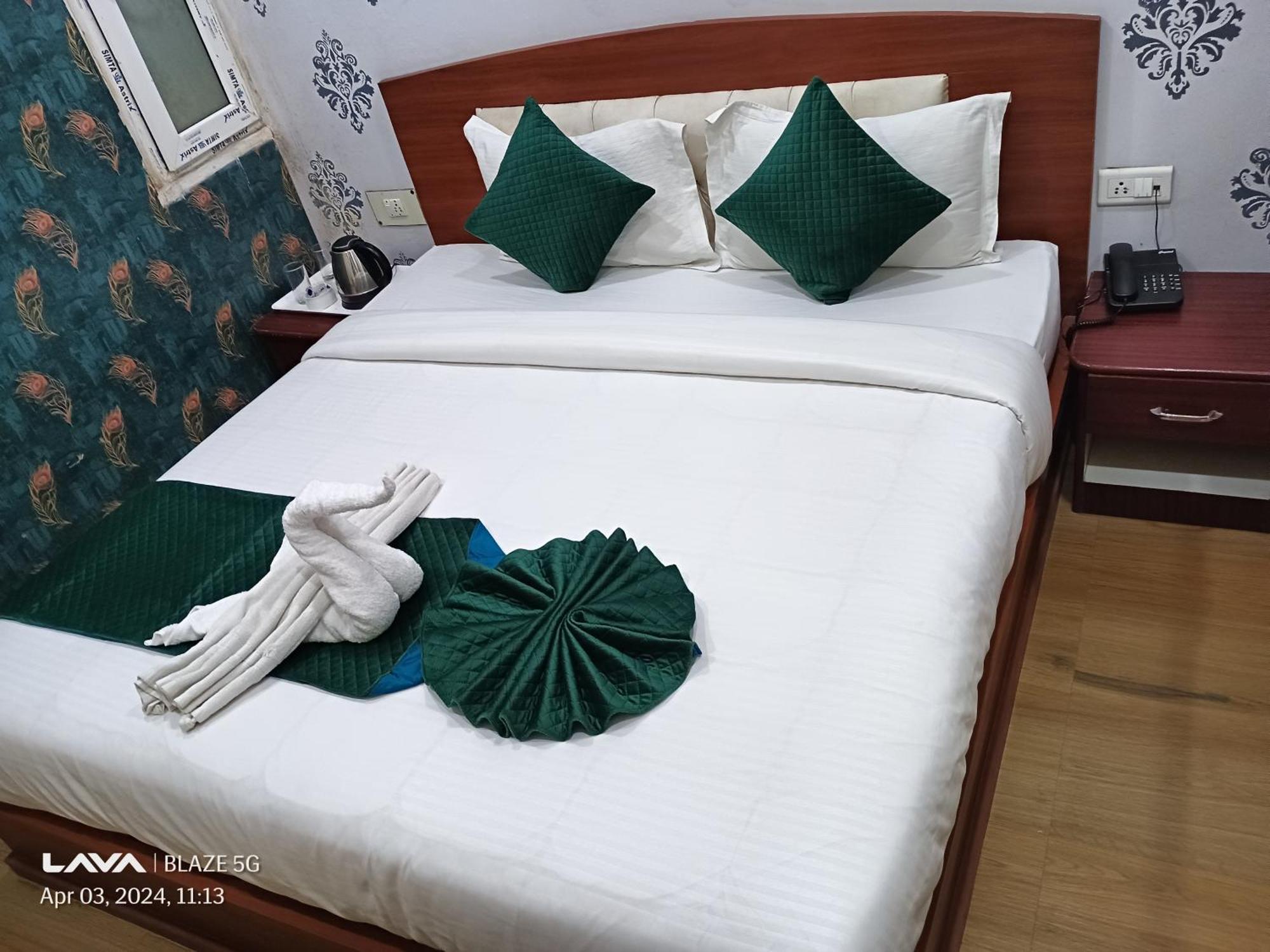 The Century Plaza Hotel Varanasi Exterior photo